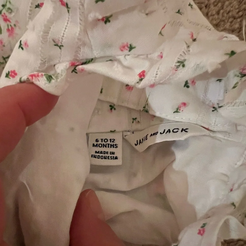 Janie and Jack baby girl floral dress - Picture 2 of 4